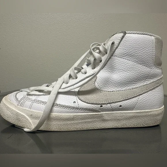 Nike blazers size 6.5 - Picture 3 of 8